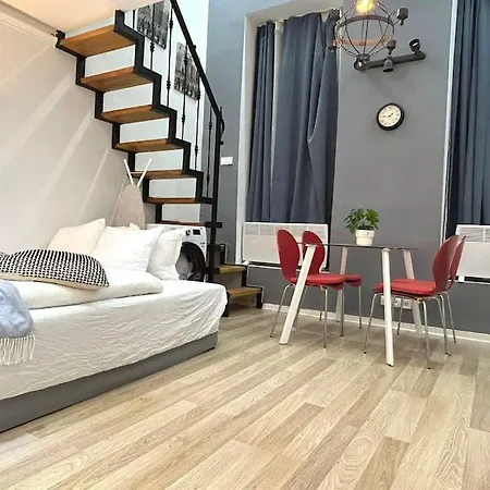 Erzsebet 5a Center 2 Db Beds Very Convenient